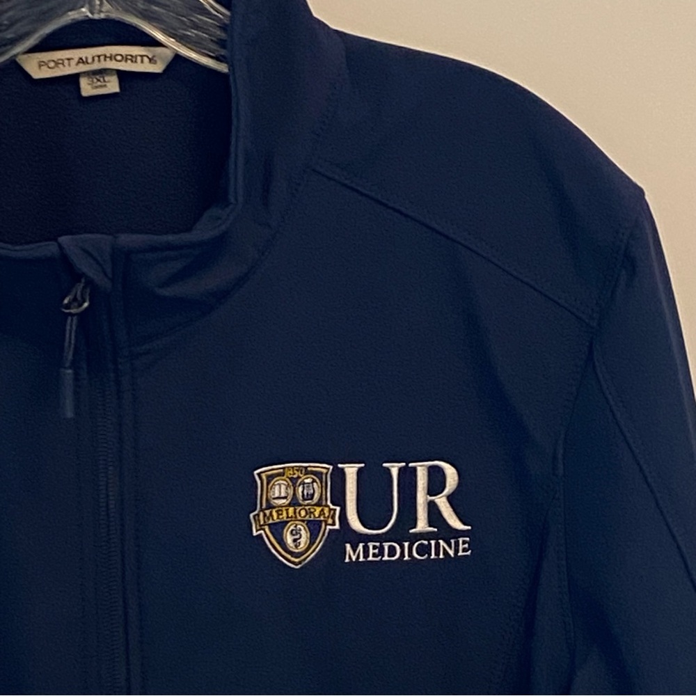 University of Rochester UR Medicine Ladies Core Soft Shell Jacket Navy Size 3XL - Picture 4 of 8